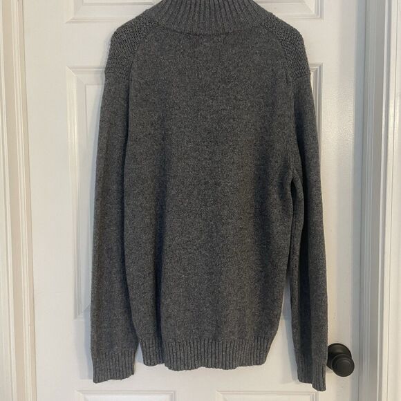 Banana Republic Sweater - Picture 6 of 8